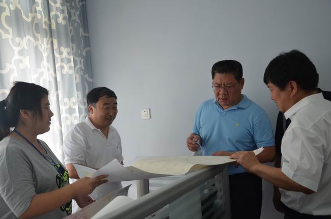 省經(jīng)信委、區(qū)經(jīng)信局領(lǐng)導(dǎo)一行到華紡考察